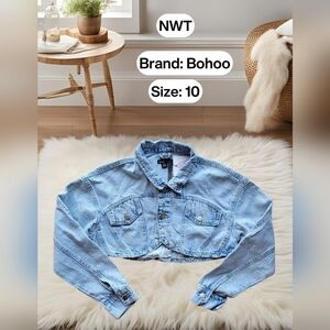 NWT Bohoo Women's Curved Hem Crop Denim Jacket UK size 10, US Size 6